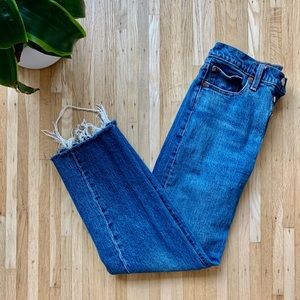 LEVIS Wedgie Straight Cut Jean.
